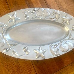 MARIPOSA BRILLANTE 1994 seahorse starfish,sand dollar oval platter/15”long